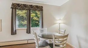 Deluxe Suite mit einem Schlafzimmer im ersten Stock mit beheiztem Außenpool - Image 2