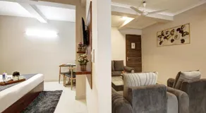 Limewood Stay - Executive Huda City Center - Image 2