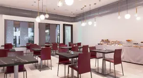 Moon Palace Hotel - Image 2
