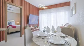Charming City Center Apt, Pool - Image 2