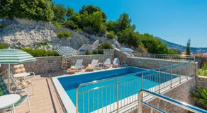 Villa Borna Apartments with Free Parking - Image 3