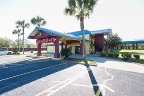 OYO Hotel Pensacola I-10 & Hwy 29 - Image 5