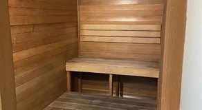 Cozy 1 Bed Apartment - 2 Min to Queen VIC Market - Image 4