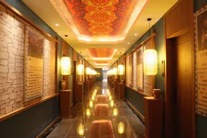 56 Nationalities Hotel - Image 2
