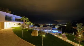 The View Luxury Suites - Image 4