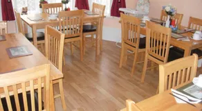 Longfield Guest House - Image 5