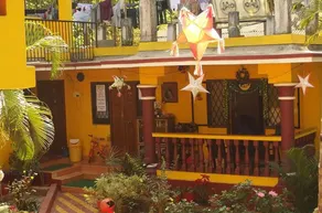 Yellow House - Image 5