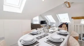 Livingstone street Apartments with Free Parking - Image 2