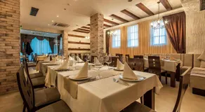 Grand Royale Apartment Complex & Spa - Image 4