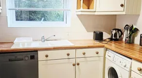 Modern 2-Bed Egremont Near Sellafield Free Parking & WiFi - Image 4