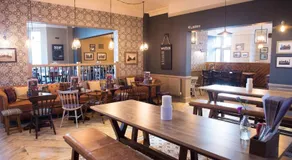 Royal Inn - Image 5