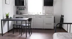 Greenhouse Apartments - Image 5