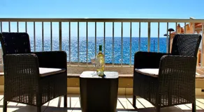 Sunny Ocean View Apartment - Image 2