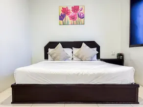 Ho Hotel - Image 1