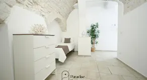 Paradise Rooms - Image 3