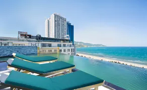 Santa Luxury Hotel Da Nang - Complimentary Afternoon Tea - Image 3
