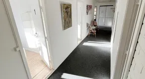 Central Large Double Room with free parking - Image 5