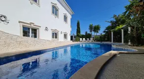 Silver Coast Pool & Resort Villas - Image 2