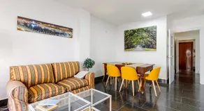 Spacious centre apartment in Málaga - Image 2