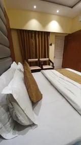 HOTEL GOLDEN VEENA - Image 5