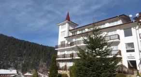 Panoramic Apartment 301 in Eagle Rock Complex - Image 2