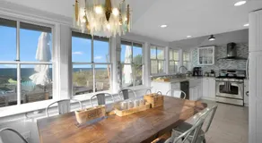 Diana Luxury Retreat: Private Beach and Vineyards - Image 3