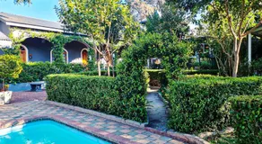 Hobbit Boutique Hotel - Image 2