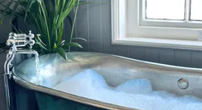 The Bear Hotel - Image 4