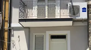 Simone Home - Image 4