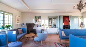 Green Hotel - Image 2