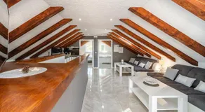 La Perla Apartments - Image 4
