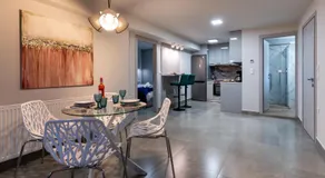 Family Luxury Guest House - Image 3