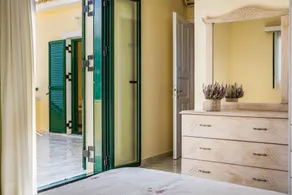 Villa Seaspray in Karavomylos - Image 3