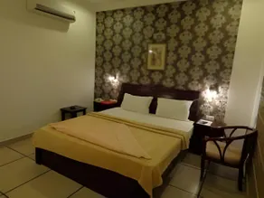 Hotel Gian Residency - Image 4