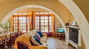 Haven Farmhouse with Private Pool and Sea Views - Image 2