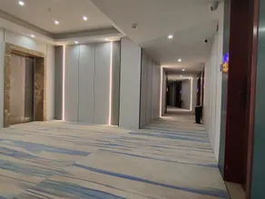 Shixing Huihuang Business Hotel - Image 4