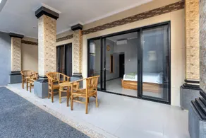 The Tis Guesthouse and Hostel - Image 2