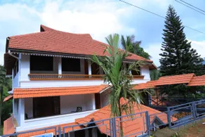 VYTHIRI WHITEHOUSE SERVICE VILLA - Image 3