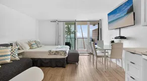 Luxury Beachfront Condo - Image 2