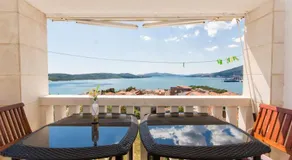 Voll ausgestattetes wunderschönes Apartment mit Garten, Pool und Terrasse | Wasserblick | Strand in der Nähe - Image 4