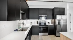 Bright Beacon Spacious 1BR Apartment - Image 5