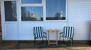 Beach Chalet - 2 Bedrooms - 4 Guests - Parking - Image 5