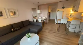 Preciosa casa con jardín y piscina - Image 2