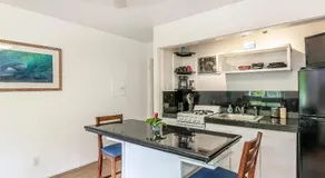 Charming Beach Apartment Your Hawaiian Getaway - Image 5