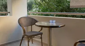 T&L Apartments Germasogia - Image 4