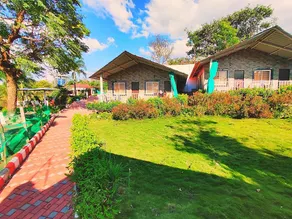 Sunshine Resort - Image 2