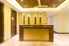 OYO 77736 Hotel Starlight - Image 1