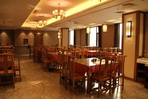 Runhe Hot Spring Hotel - Image 3