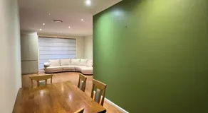 4 Yellow Room - Image 4