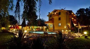 Family Hotel Iv - Image 4